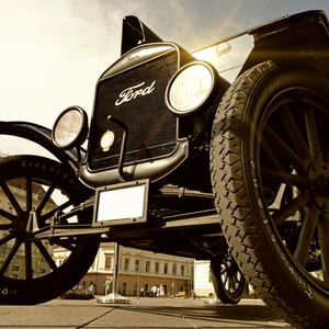 16. červen - Den, kdy byla založena automobilka Ford