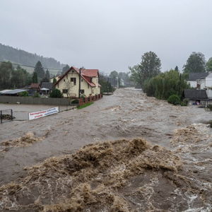 Bez snižování emisí budou povodně častější a silnější. Z Green Dealu bychom ustupovat neměli