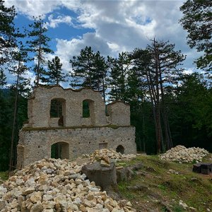 Blatnický hrad a miesto, kde bol natočený prvý slovenský hraný film (Výlety po Slovensku s One2We)