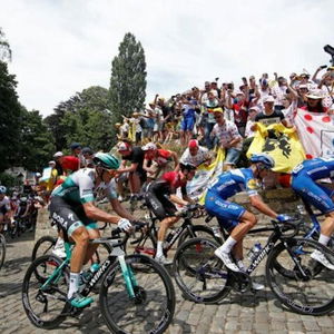 TDF: Mačo reportuje z Paríža, čaká na Sagana v zelenom