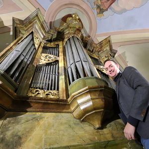 Titulárny organista Matúš Kucbel sa aktívne podieľa na obnove a reštaurovaní historických organov