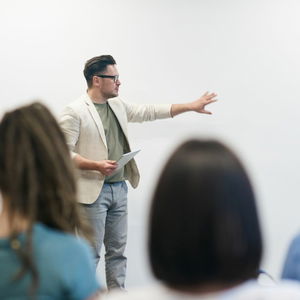 Vyhorenie vo vzťahu k odborným a pedagogickým zamestnancom